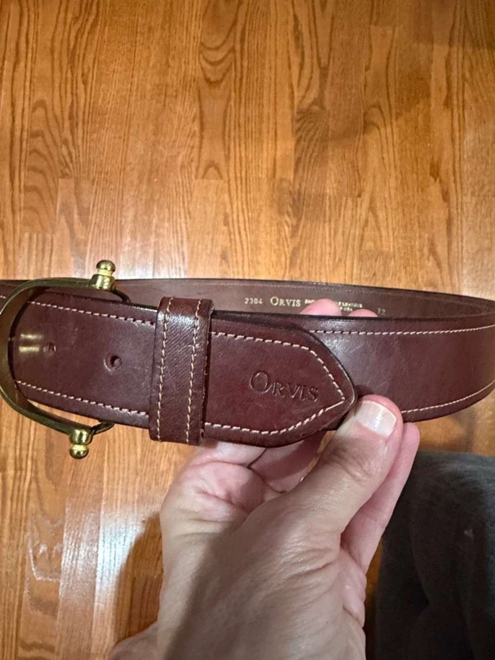 Orvis Brown English Bridle Leather Belt with Brass Spur Buckle